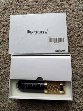 Gold & Black USB Condenser Microphone - Professional Recording